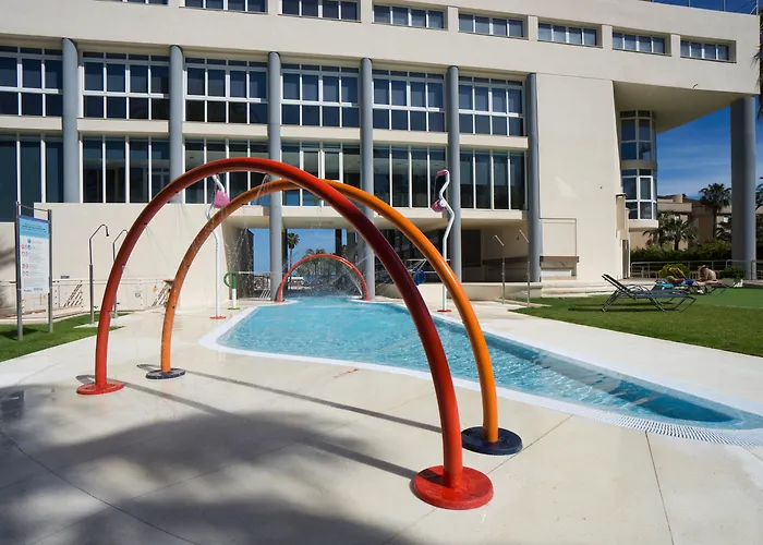 Best Torremolinos Beachfront Hotels Near the Beach