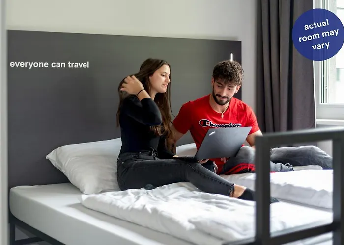 Cheap Hostels in Amsterdam