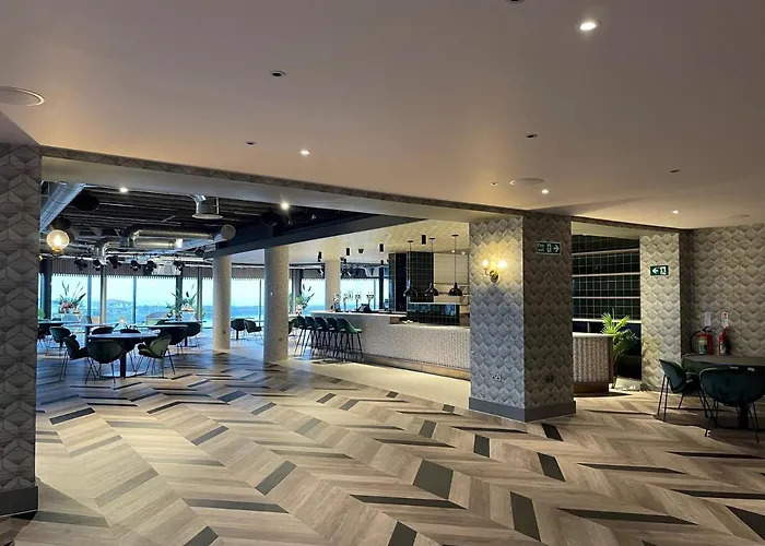 Best Hotels with Swimming Pools in Southport