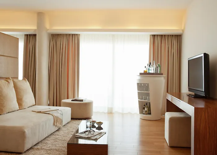 Top Es Cana All Inclusive Beachfront Hotels