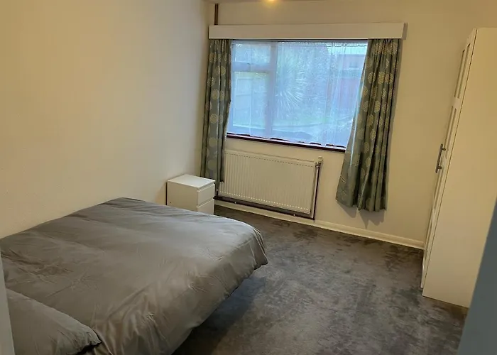 Best Hotels in Upminster, London