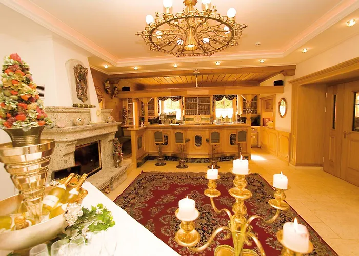 Erstklassiges Hall in Tirol Hotel mit Bergblick