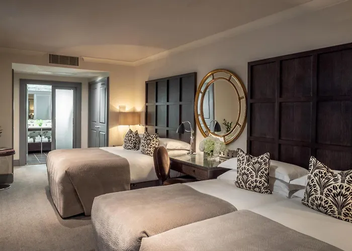 Top-Rated Hotels in London WC1 Area