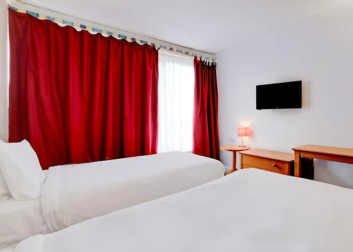 Discover the Best Hotels by Luton Airport in Luton, Bedfordshire
