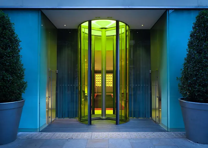 Top London Show Packages with Convenient Hotels