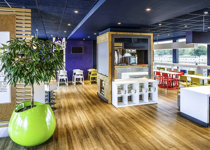 Top Hotels near Edinburgh Airport