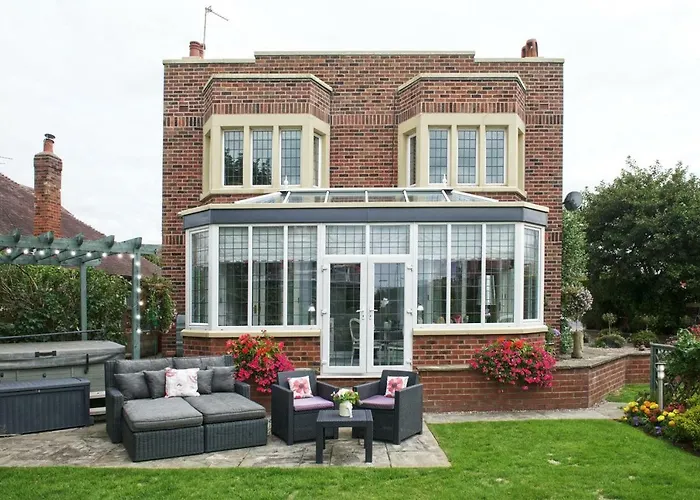Top Albert Road Hotels in Blackpool