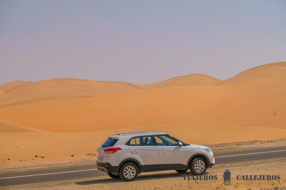 Coche de alquiler en Emiratos Árabes Unidos